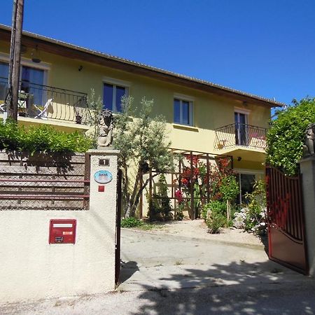 O Doux S'Home Ledenon Bagian luar foto