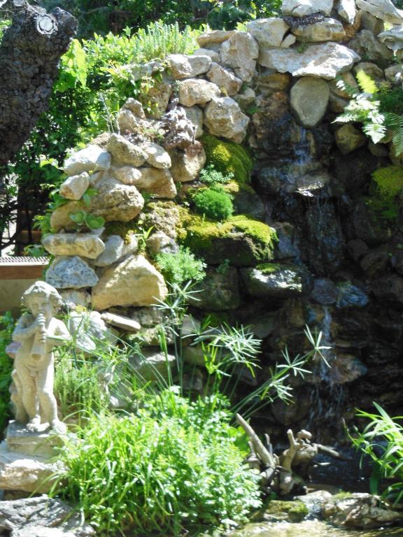 O Doux S'Home Ledenon Bagian luar foto